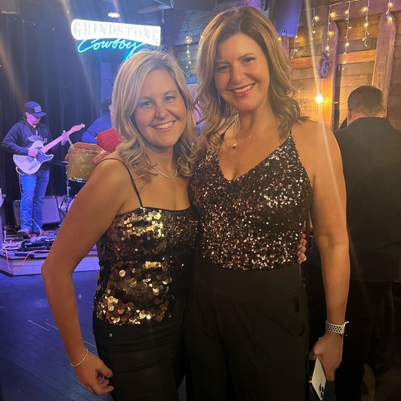 Meet Missy and Mandy- Your Style Sisters! - Picture 2 of 5